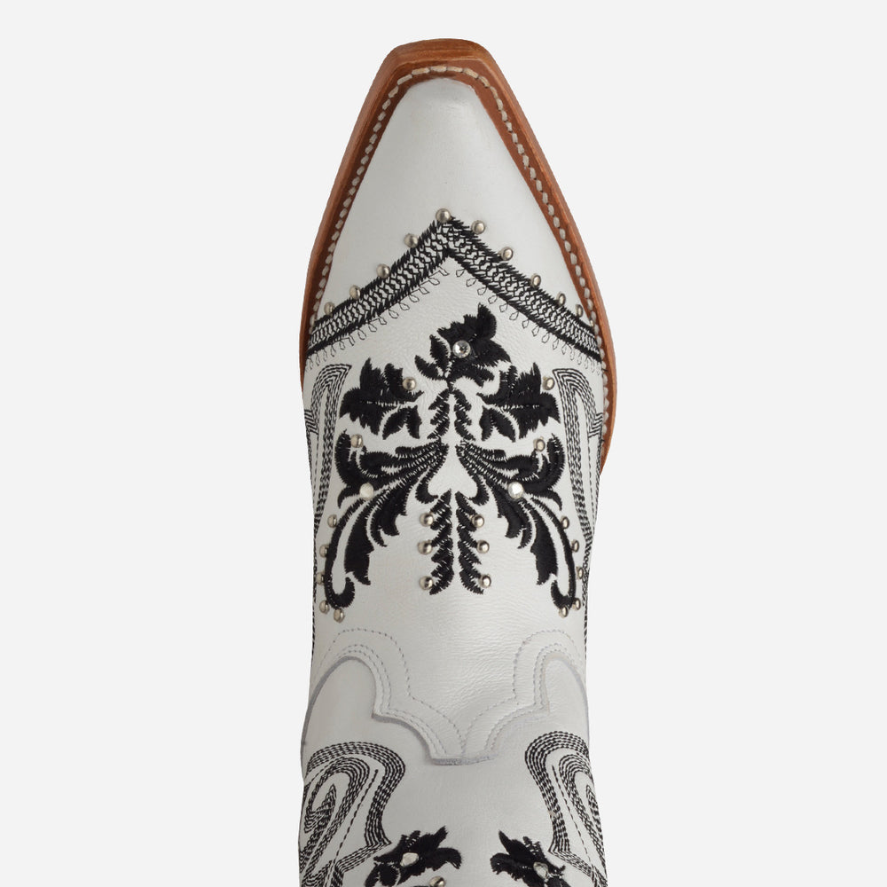 
                  
                    Viviana 05 Palomino Blanco
                  
                